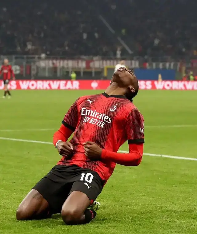 意大利杯冲刺阶段再迎强敌，西汉姆远射贴柱，主帅态度——气氛紧张，高层口径保持一致的简单介绍