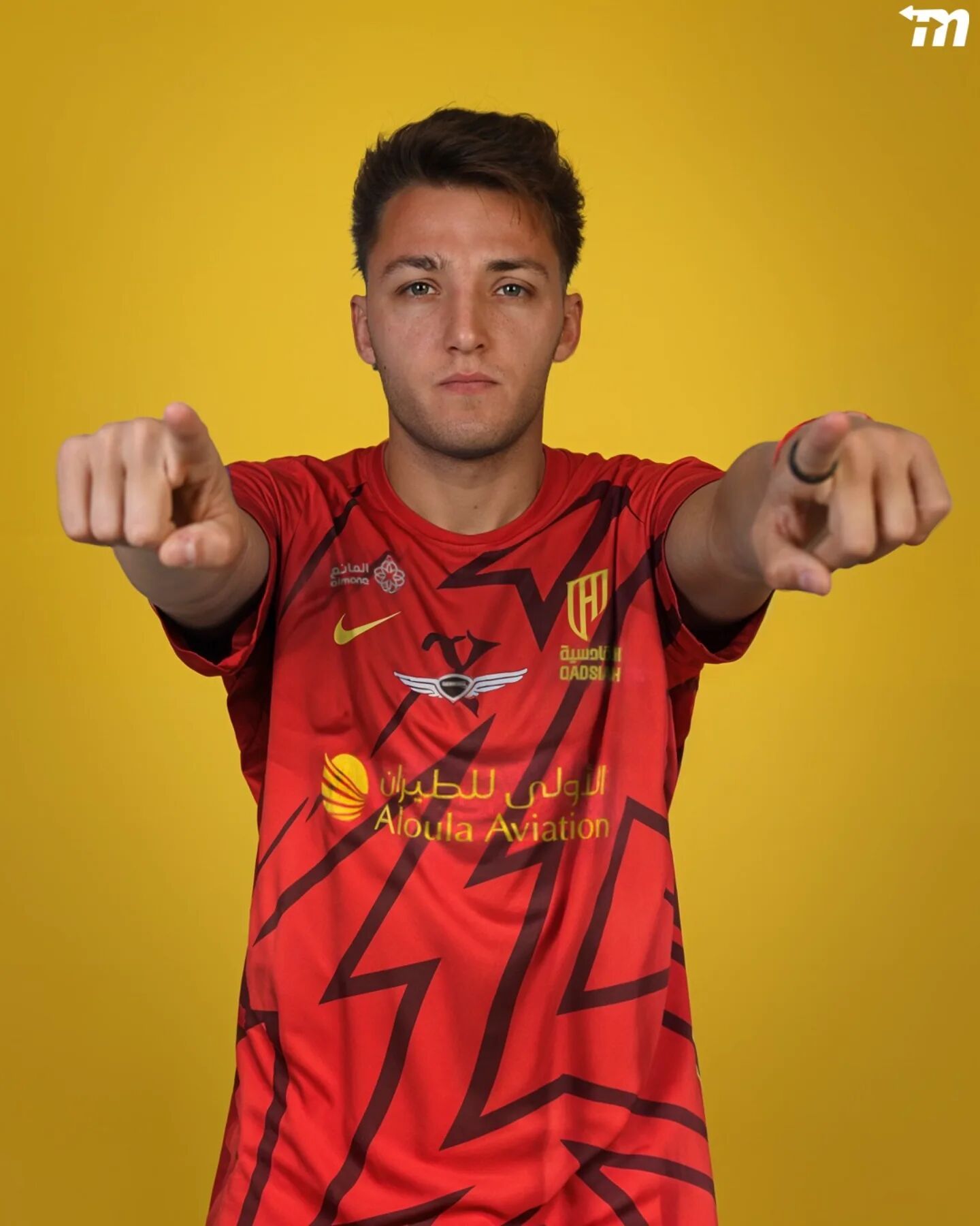 关于荷甲转会期再迎强敌；圣安东尼奥马刺伤情更新；主帅态度——信心回归；训练强度明显提升的信息